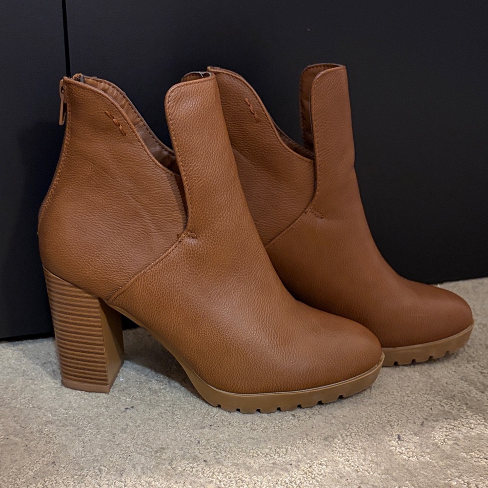 American Eagle by Payless Jack Lug Bottom Bootie